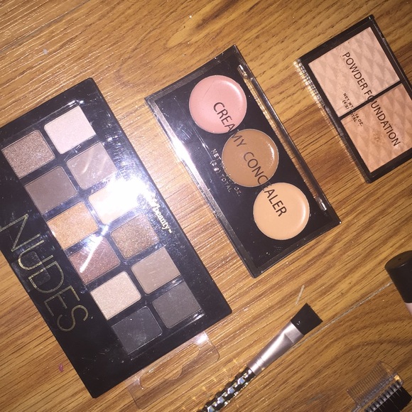 makeup bundle! - Picture 2 of 4